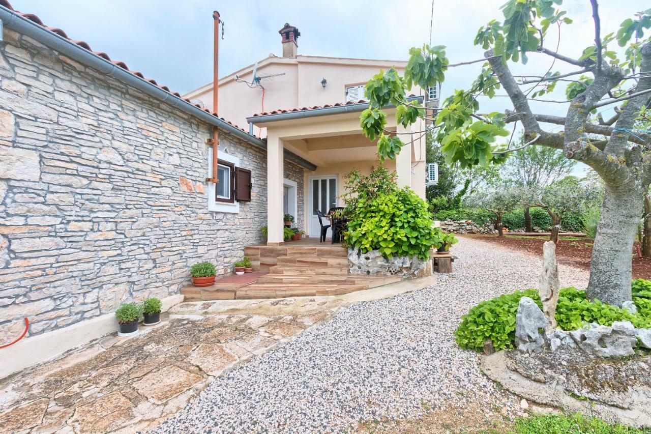 Haus Glavani Barban Exterior photo