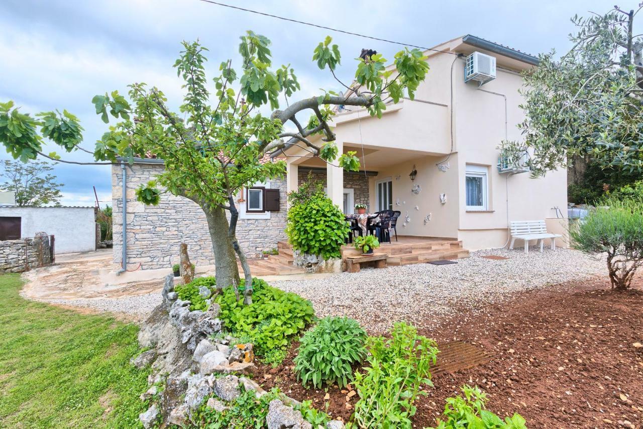 Haus Glavani Barban Exterior photo